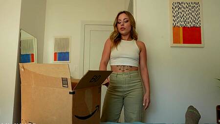 Милая подруга с сочной жопой оказывается страстной любовницей