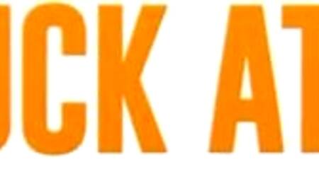 Мужик жарит мясо и грудастую подругу жены