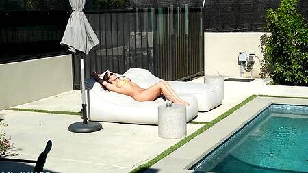 Красивая сводная сестра ебется с братом в отеле во время отдыха