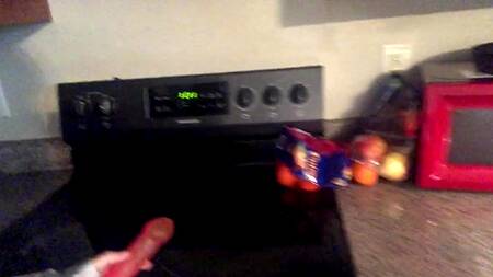 Миниатюрная студентка дрочит дома и снимает хоум видео