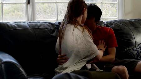 Наладили сексуальные отношения, трахнувшись с сексологом