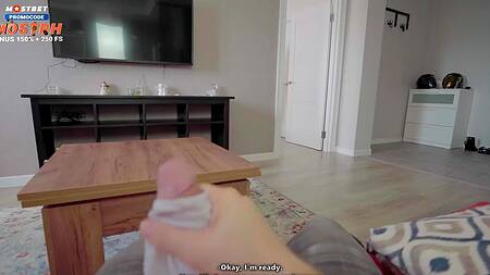 Подрочил на трусики молодой мачехи, а потом ещё и трахнул её