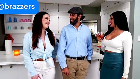 Сексуальная жена дяди может научить парня всякому