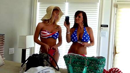 Три зрелые красотки у бассейна соблазняют парня на групповой секс