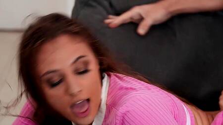 Изменщица насладилась групповым сексом и двойным проникновением