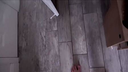 Пасынок не только дрочит с утра, но и трахает мачеху