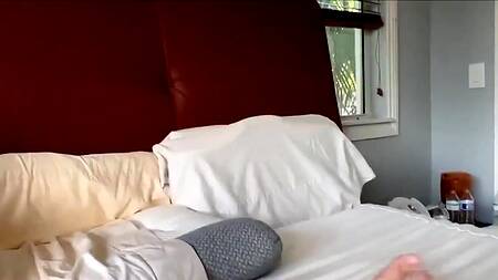 Сочная сводная сестра с радостью трахается с братом