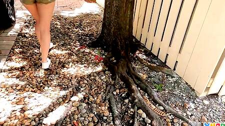 Привел к себе милую студентку и трахнул большим черным членом