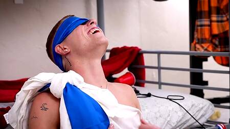 Косплей зашел слишком далеко - до группового секса с мачехами