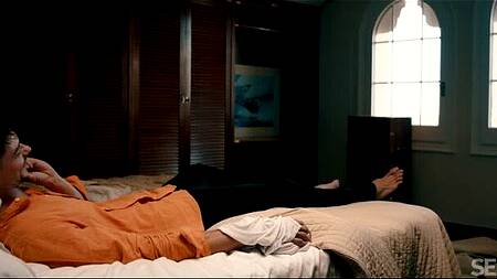 Влюбленная пара в отеле занимается нежным сексом