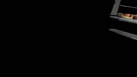 Шла на пляж, но занялась сексом за деньги в машине