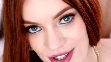 Рыжая красотка в леопардовом белье отдается черному парню