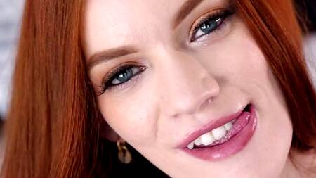 Рыжая красотка в леопардовом белье отдается черному парню