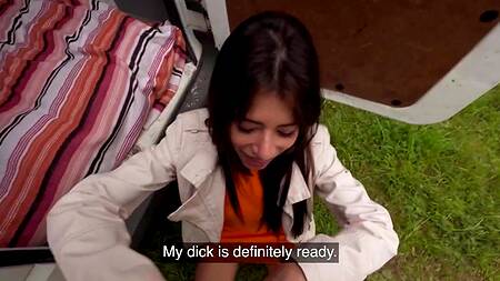 Привел худышку к своему секс-фургону и там её трахнул