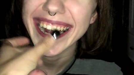 Сосёт член как богиня