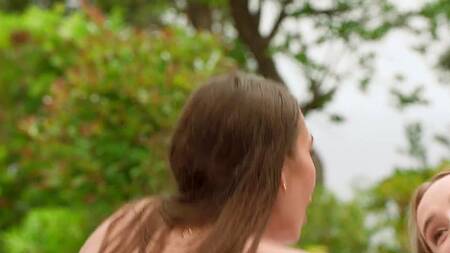 Подруга предложила обменяться парнями и заняться анальным сексом