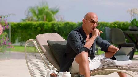 Милфа сблизилась с юристом и начала с ним ебаться