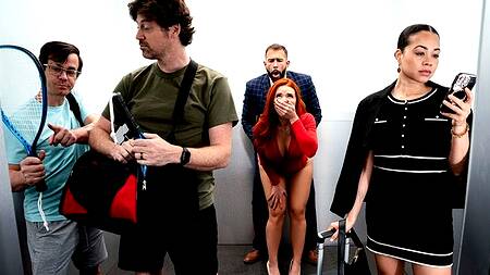 Не доехали до работы - занялись сексом в лифте