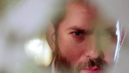 Муж не должен узнать, что его красотка жена ебется с негром