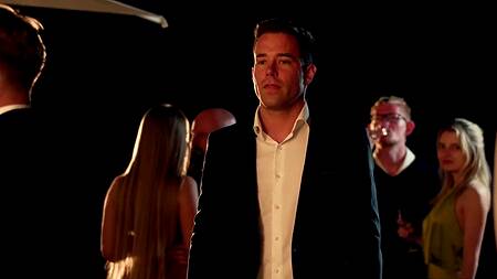 Изменила своему жениху, отдавшись в жопу другому парню