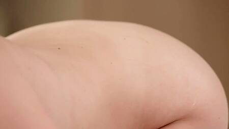 Секретарша признается - она хочет анала с черным боссом