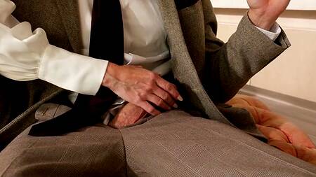 Милфа убила мужа и трахнулась с молодым детективом