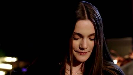 Худышке захотелось чего-то нового и она пошла с негром на свидание