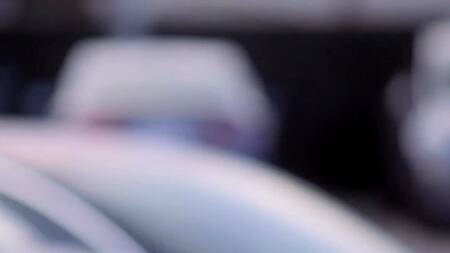 Подруги просят официанта выебать их на десерт