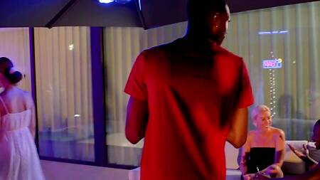 Отдых заиграл новыми красками после двойного проникновения