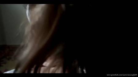 Няшная краля нежно отсасывает бойфренду крупным планом