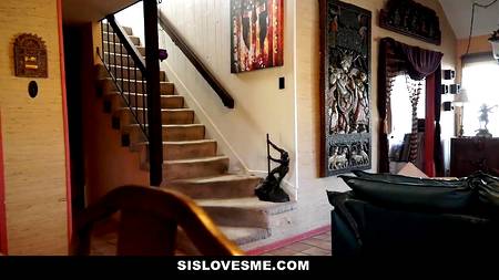 Кончил на язык милой девахе