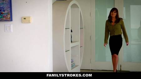 Красивые лесбиянки испытали одновременный оргазм в позе 69