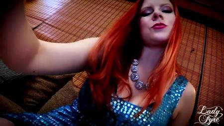 Рыжая бестия испытывает оргазмы от опытного в сексе кобеля