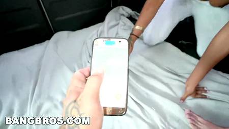 Отымел негритоску в автомобиле и выбросил у обочины