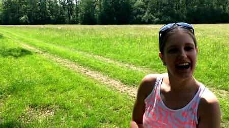 Отымел в очко безотказную девушку с узеньким анальным отверстием