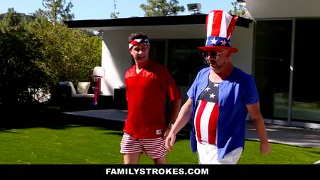 Оттраханные на природе сучки заслужили окончание им на лицо