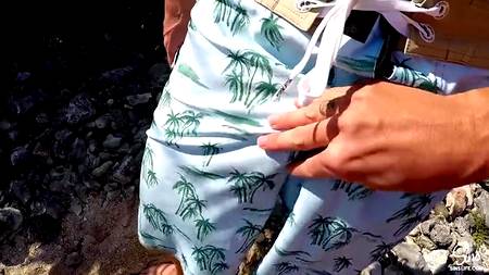 Johnny Sins ебет на курорте жопастую блонду с узенькой вагиной