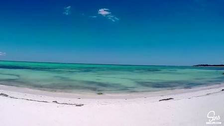 Johnny Sins ебет на курорте жопастую блонду с узенькой вагиной