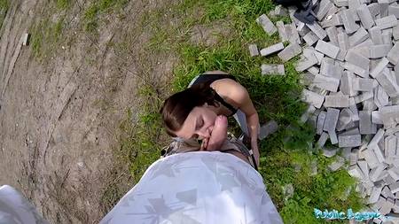 Порно агент запикапил на улице телку готовую отдаться