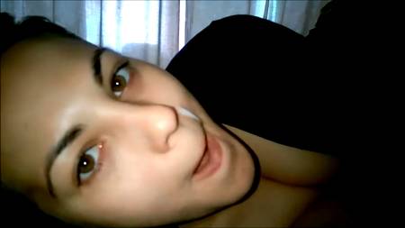 Нарезка домашних камшотов попадающих в рот красивым девчонкам