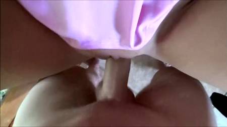 Бородатый кобель оприходовал на кухонном столе ненасытную студентку