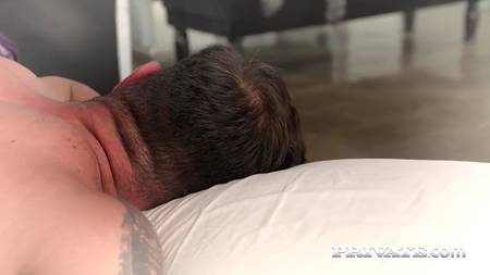 Горячая домработница оргазмирует на хую крепкого мужчины