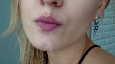 Удовлетворенные парни поливают спермой зачетных девиц в видео нарезке