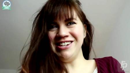 Муж трахнул свою женушку на кухне и кончил ей во внутрь