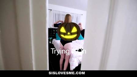 Парнишка обкончал лицо подруге в завершении их красивого секса