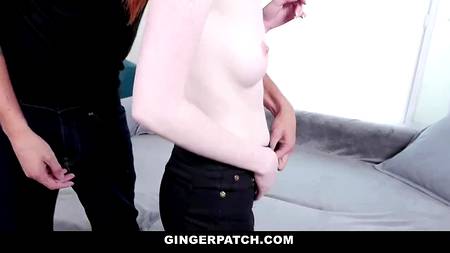 Пикапер отжарил рыжую нимфу и мощно кончил на ее мордашку