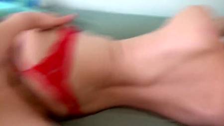 Парень снимает дома зачетное аматорское порно с рыжей давалкой