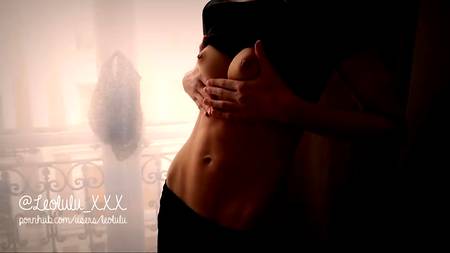 Оргазмирующая на большом болте подруга отдалась чуваку от первого лица