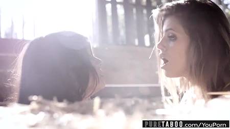 Похищенные подружки оттрахали и обезвредили похотливого фермера