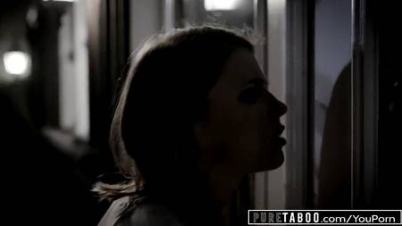 Похищенные подружки оттрахали и обезвредили похотливого фермера